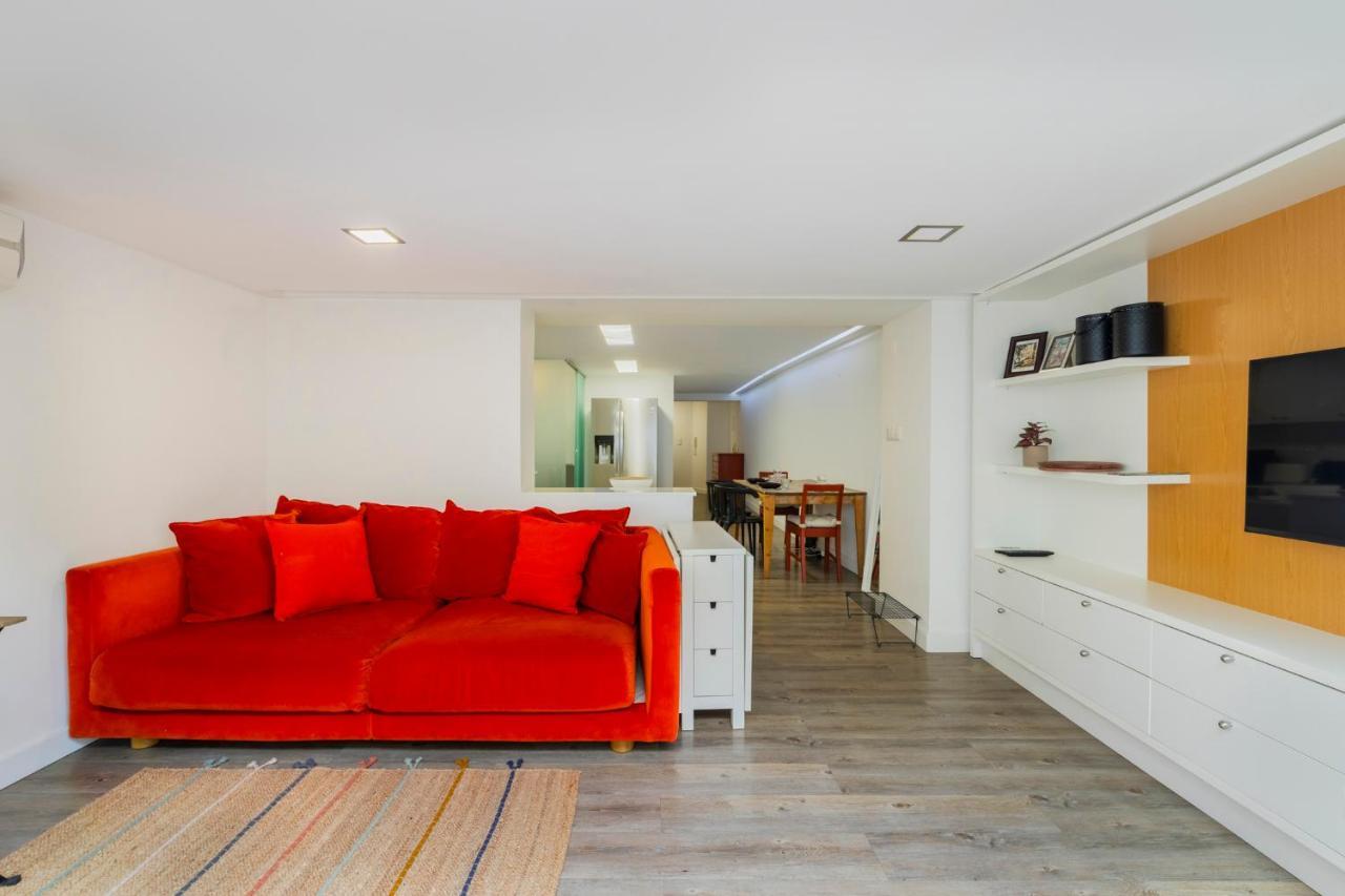 Central Retreat: Cozy Duplex With A Balcony * Lisbon